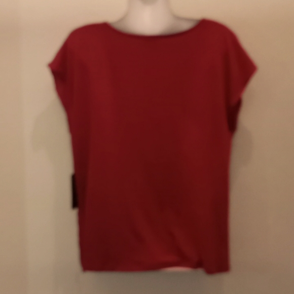 Vince Camuto Tropical Red Top - Picture 7 of 12